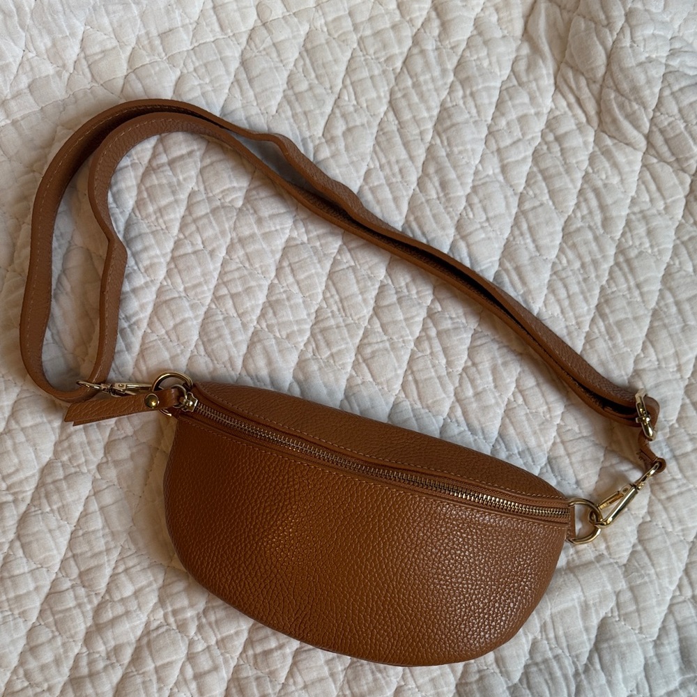 Classic Leather Crossbody Belt Bag - Tan